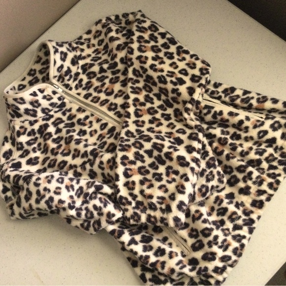 NWOT Women’s Leopard Pullover Quarter-zip Pullover Jacket - Picture 5 of 6